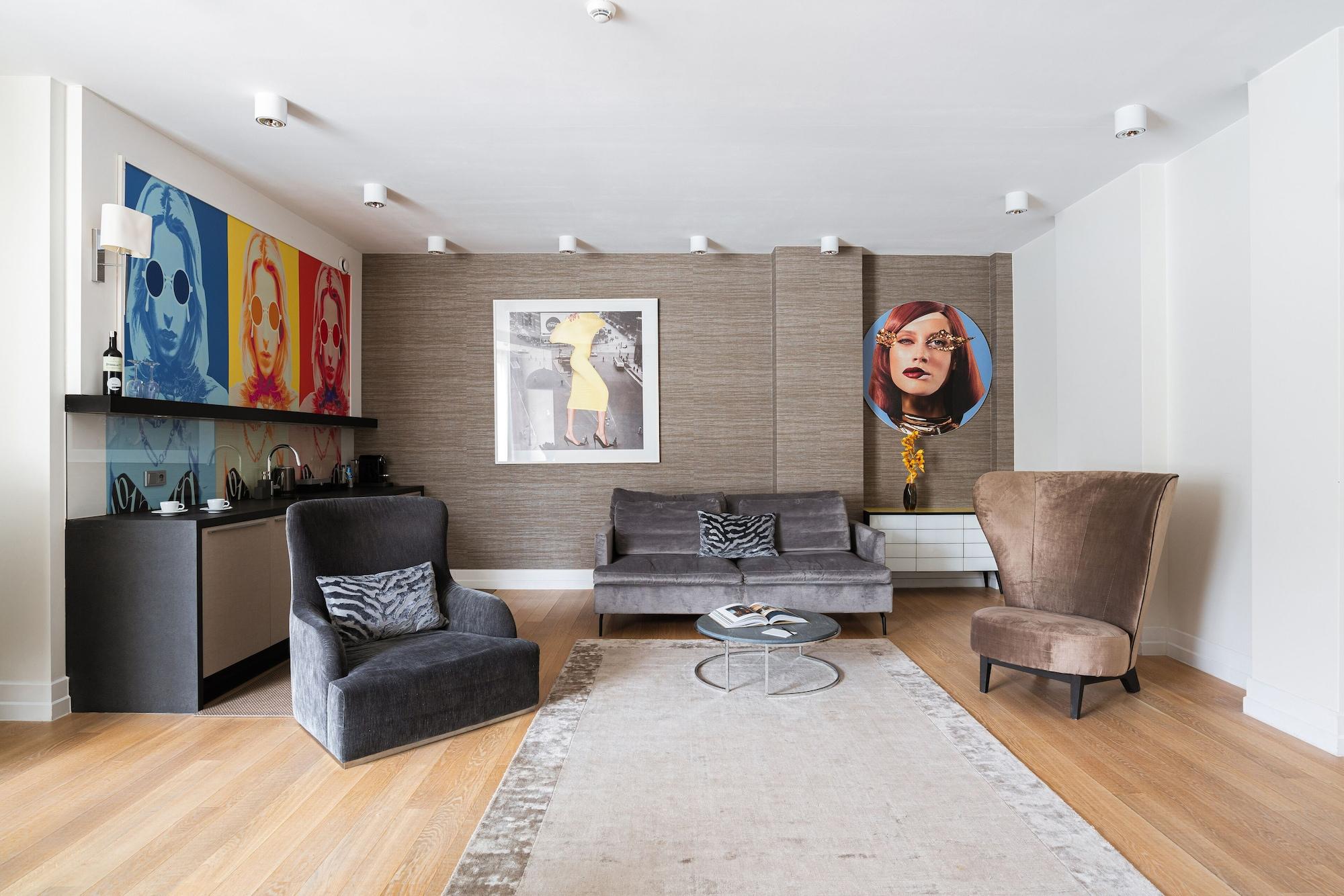 H15 Boutique Hotel, Warsaw, A Member Of Design Hotels Екстериор снимка Interior of a flat at 100 Dean Street