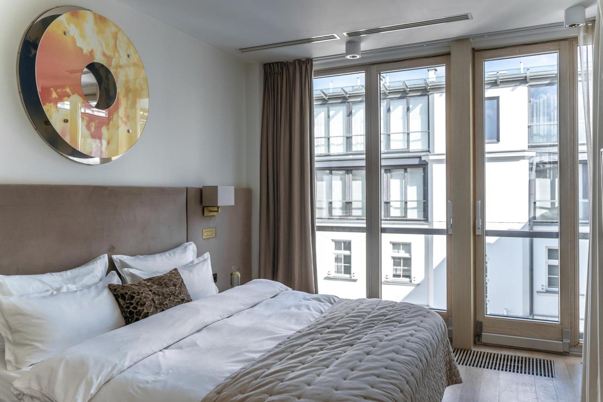 H15 Boutique Hotel, Warsaw, A Member Of Design Hotels Екстериор снимка A room at the hotel