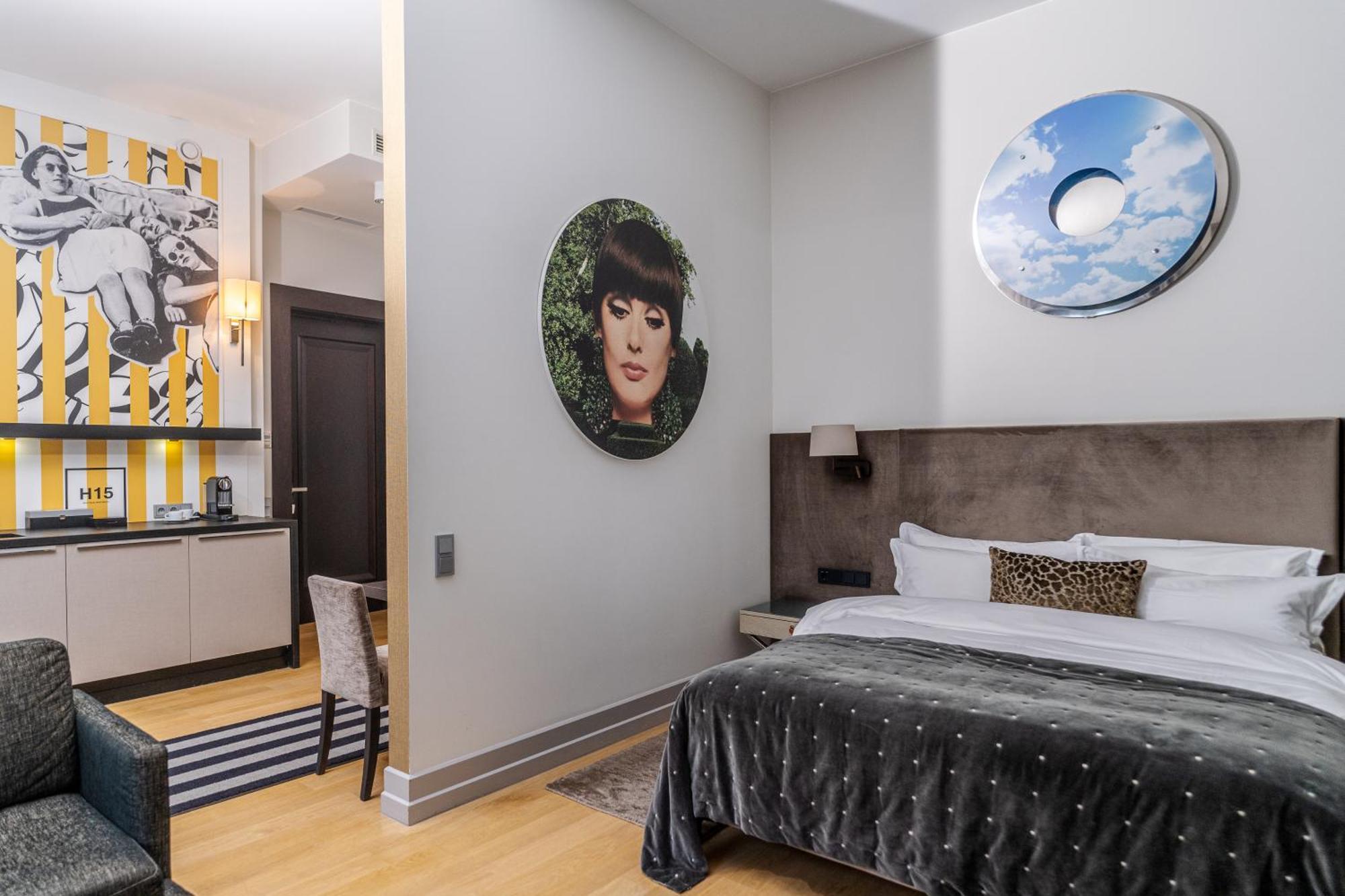 H15 Boutique Hotel, Warsaw, A Member Of Design Hotels Екстериор снимка A room at the Hotel