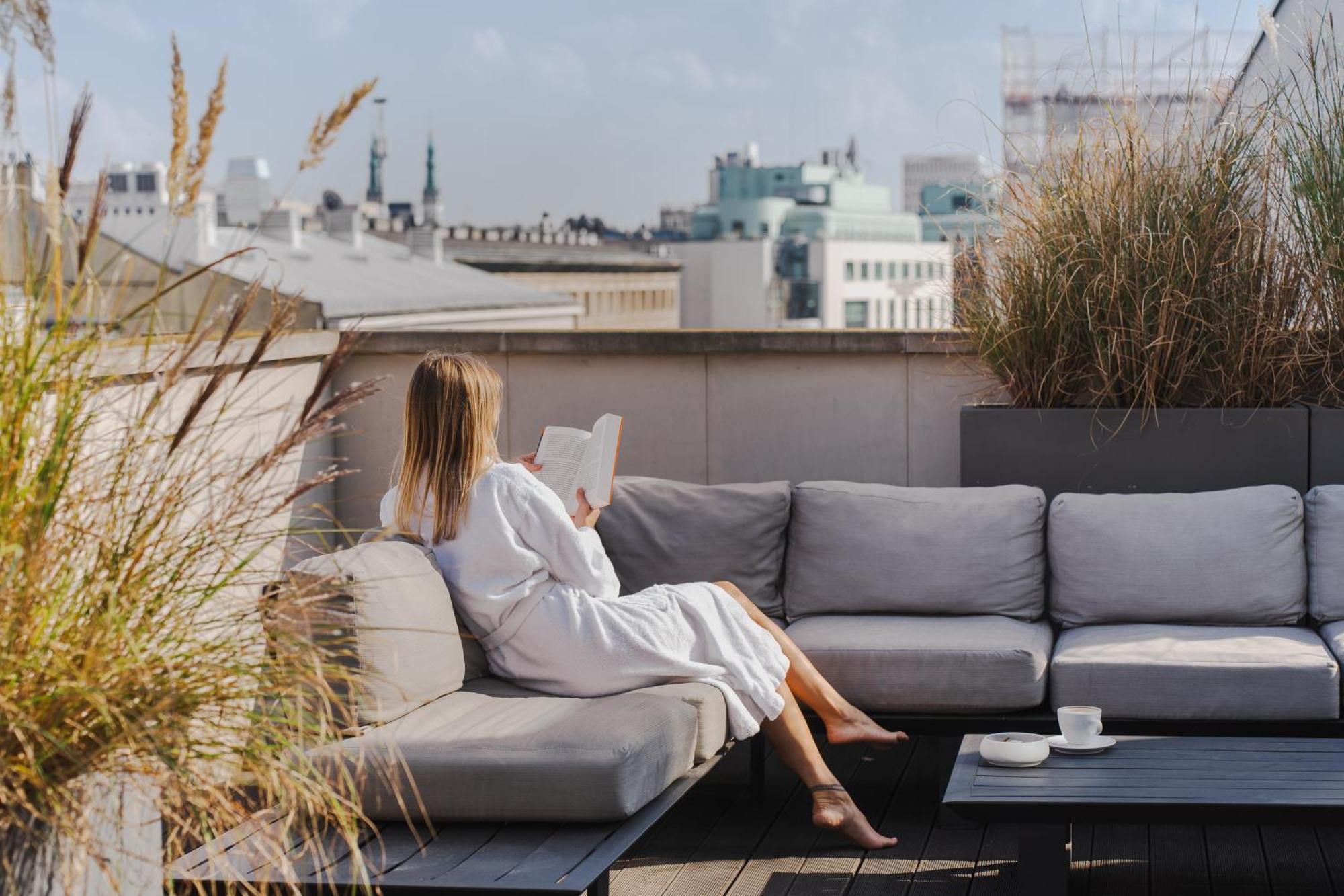 H15 Boutique Hotel, Warsaw, A Member Of Design Hotels Екстериор снимка The rooftop terrace