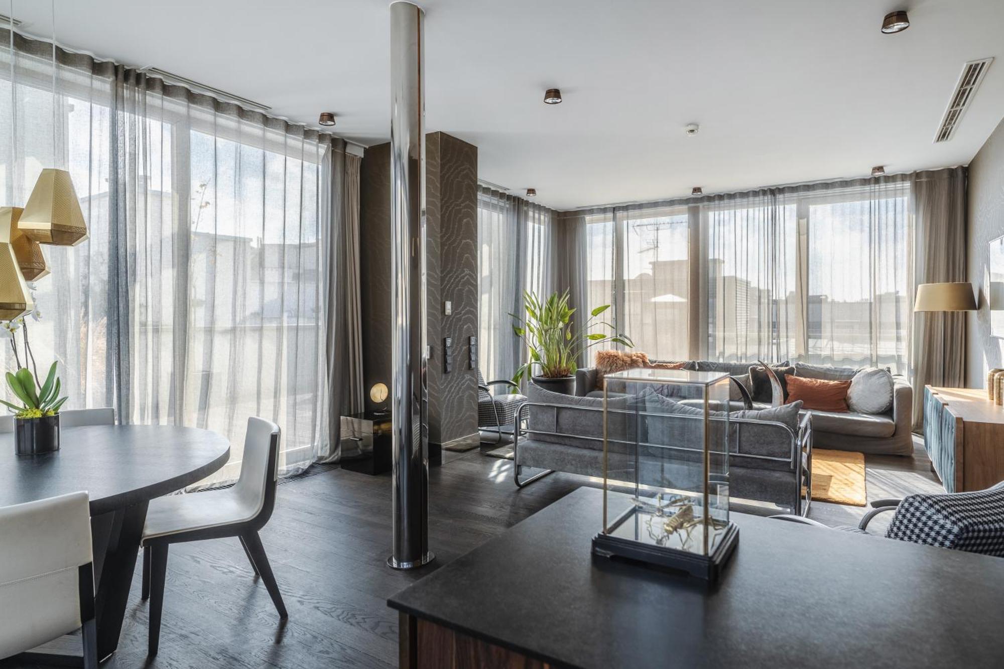 H15 Boutique Hotel, Warsaw, A Member Of Design Hotels Екстериор снимка Interior of a penthouse apartment