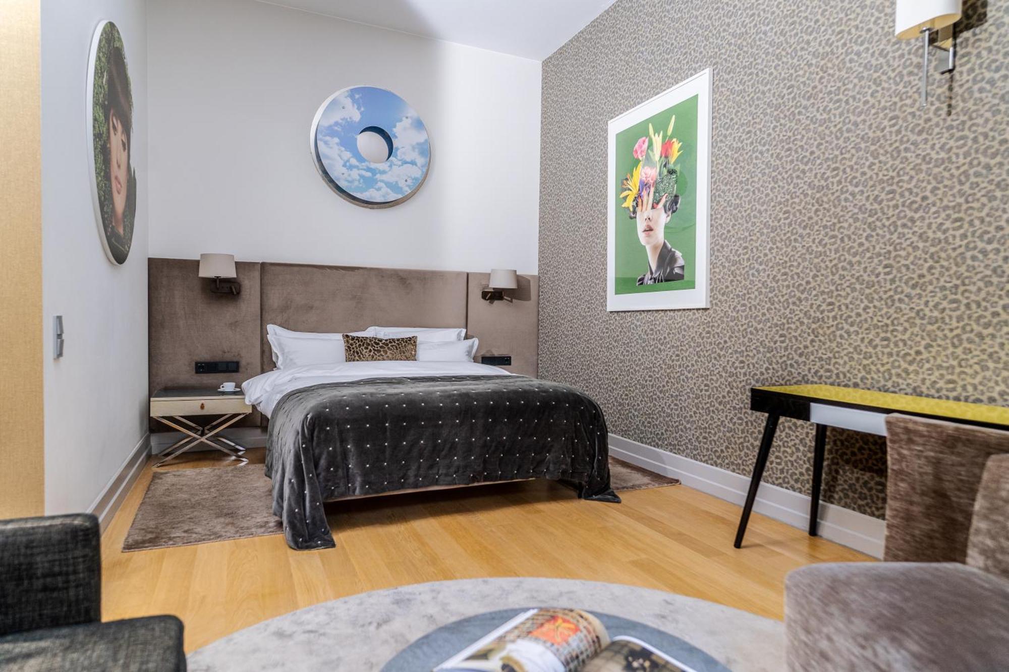 H15 Boutique Hotel, Warsaw, A Member Of Design Hotels Екстериор снимка A room at the hotel